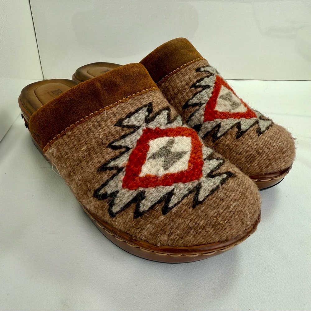 Born Women’s Blanket Clog Brown Aztec Size 7 Cowgirl Boho Southwest Slip On